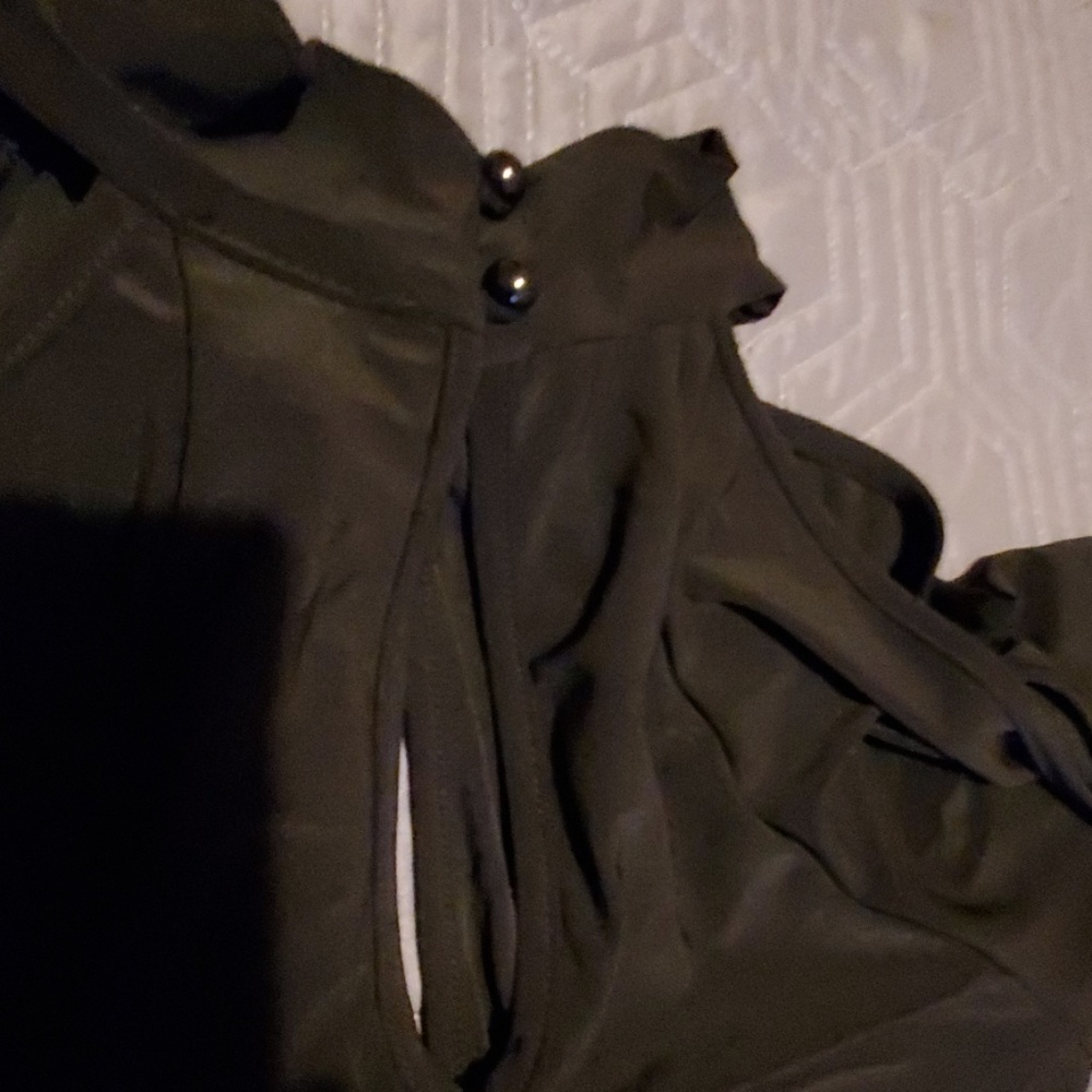 Cold shoulder blouse - Picture 3 of 3